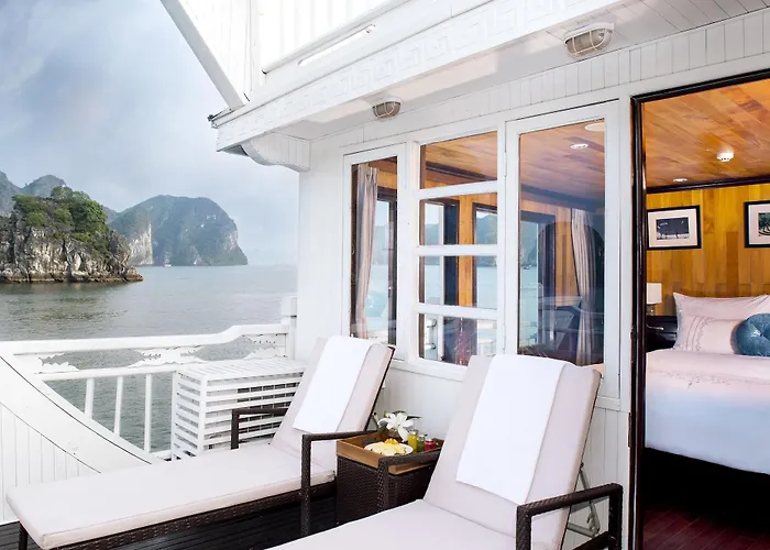 Aphrodite Cruise Hạ Long