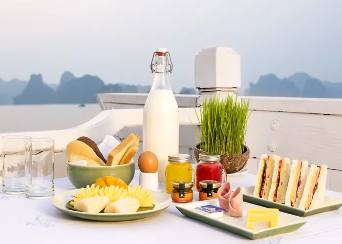 Aphrodite Cruise Hạ Long
