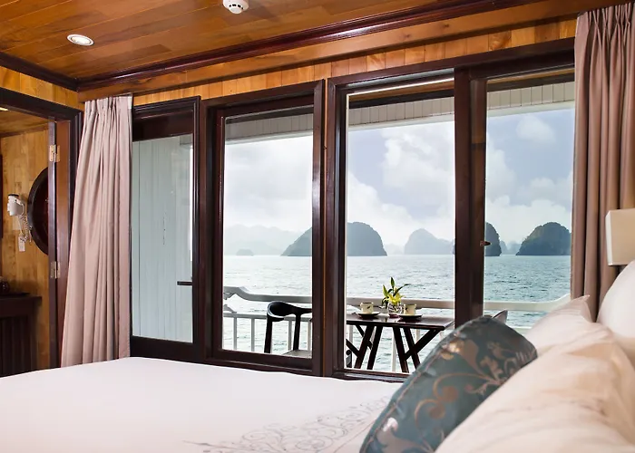 Aphrodite Cruise Khách sạn
